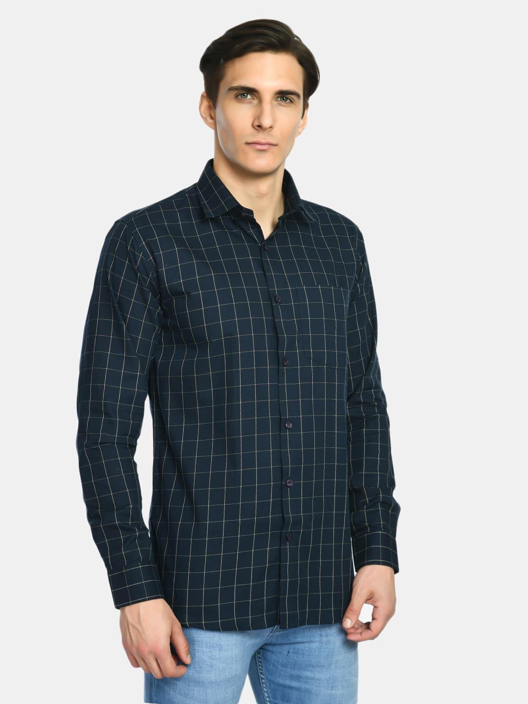 Men's Checks Cotton Spread Collar Shirt