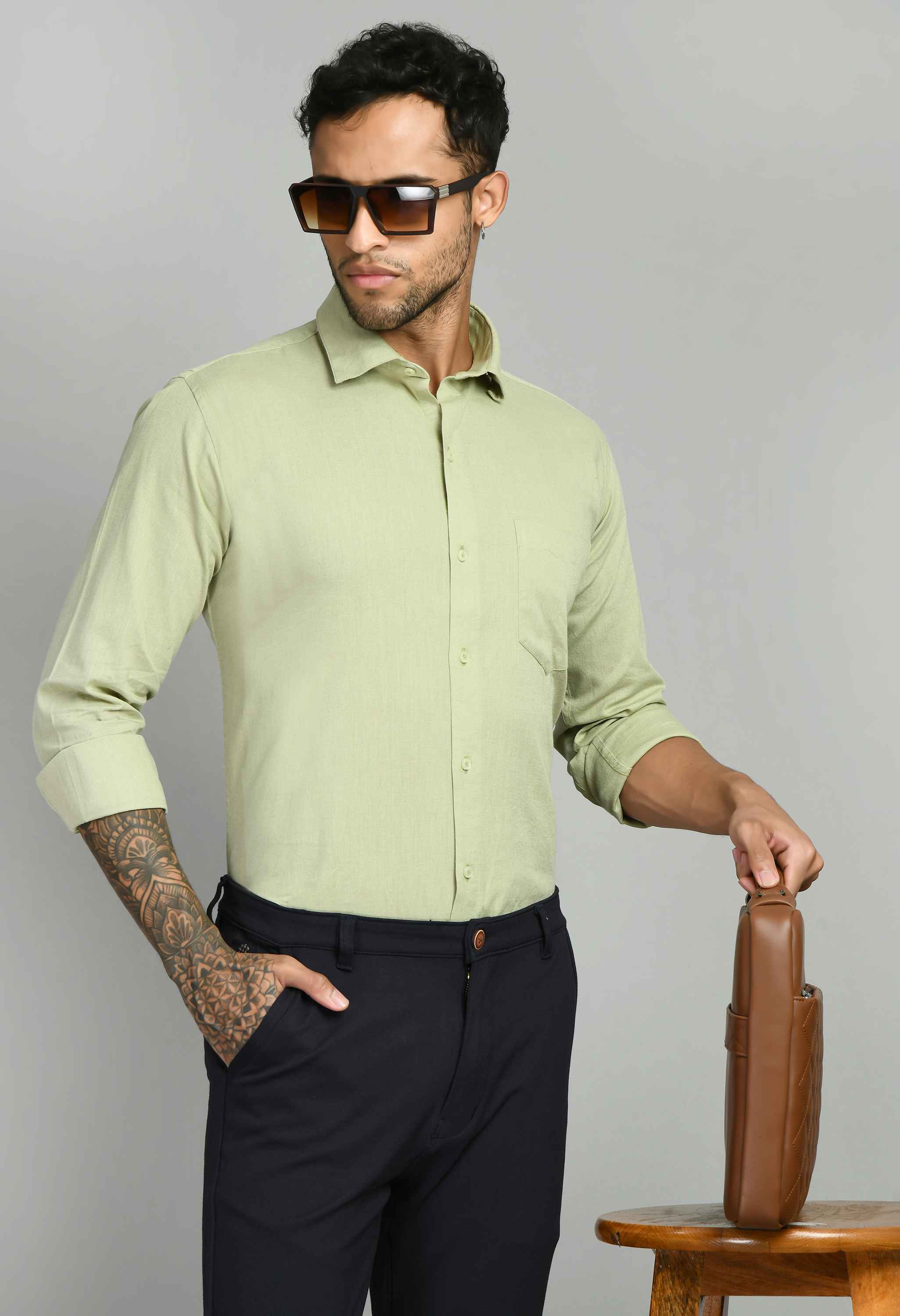 Men's Solid Cotton Oxford Slim Fit Shirt