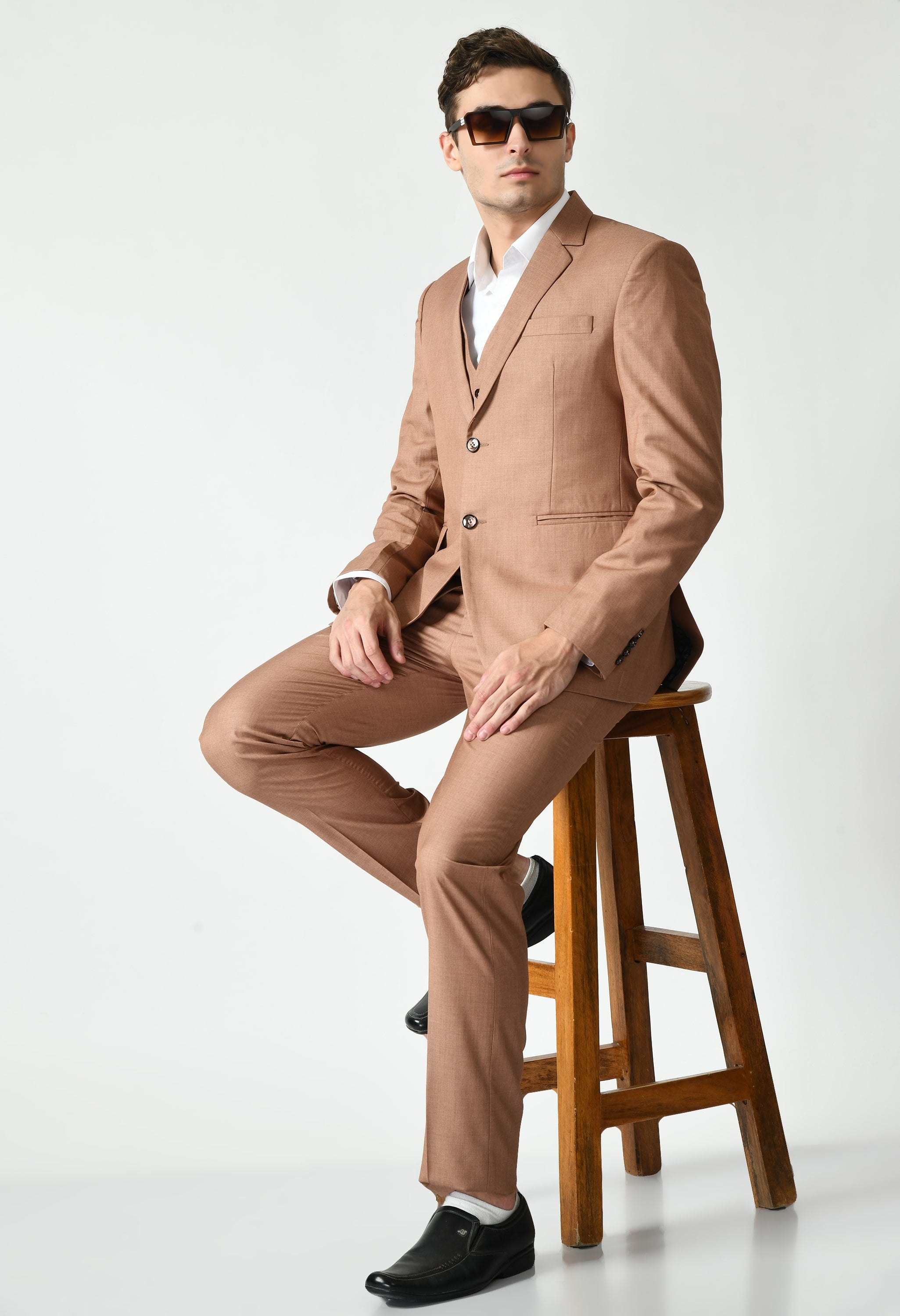 Peach Solid Knitted Slim Fit Suit