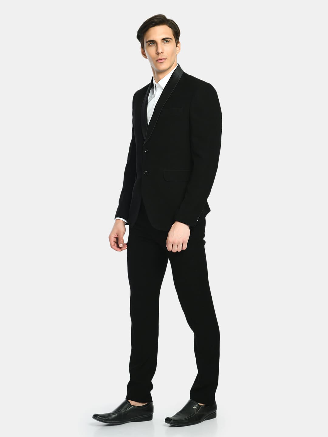 Flaunt in Bold, Black Tuxedo Suit