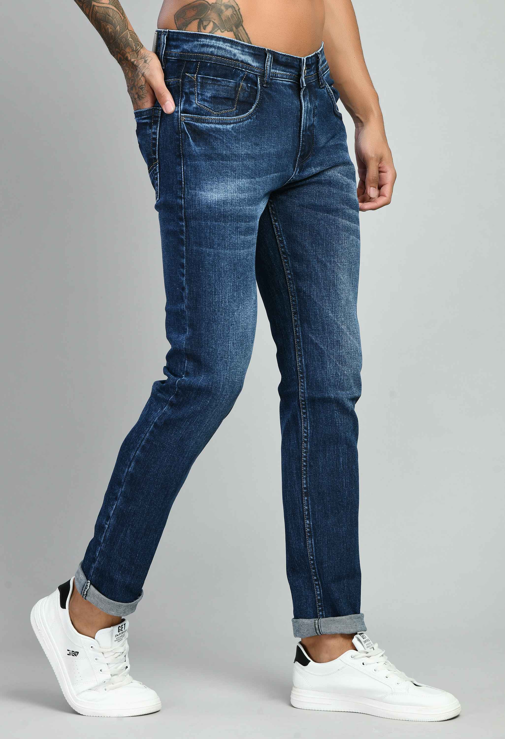 Men's Blue Flat Finish Straight Fit Jeans