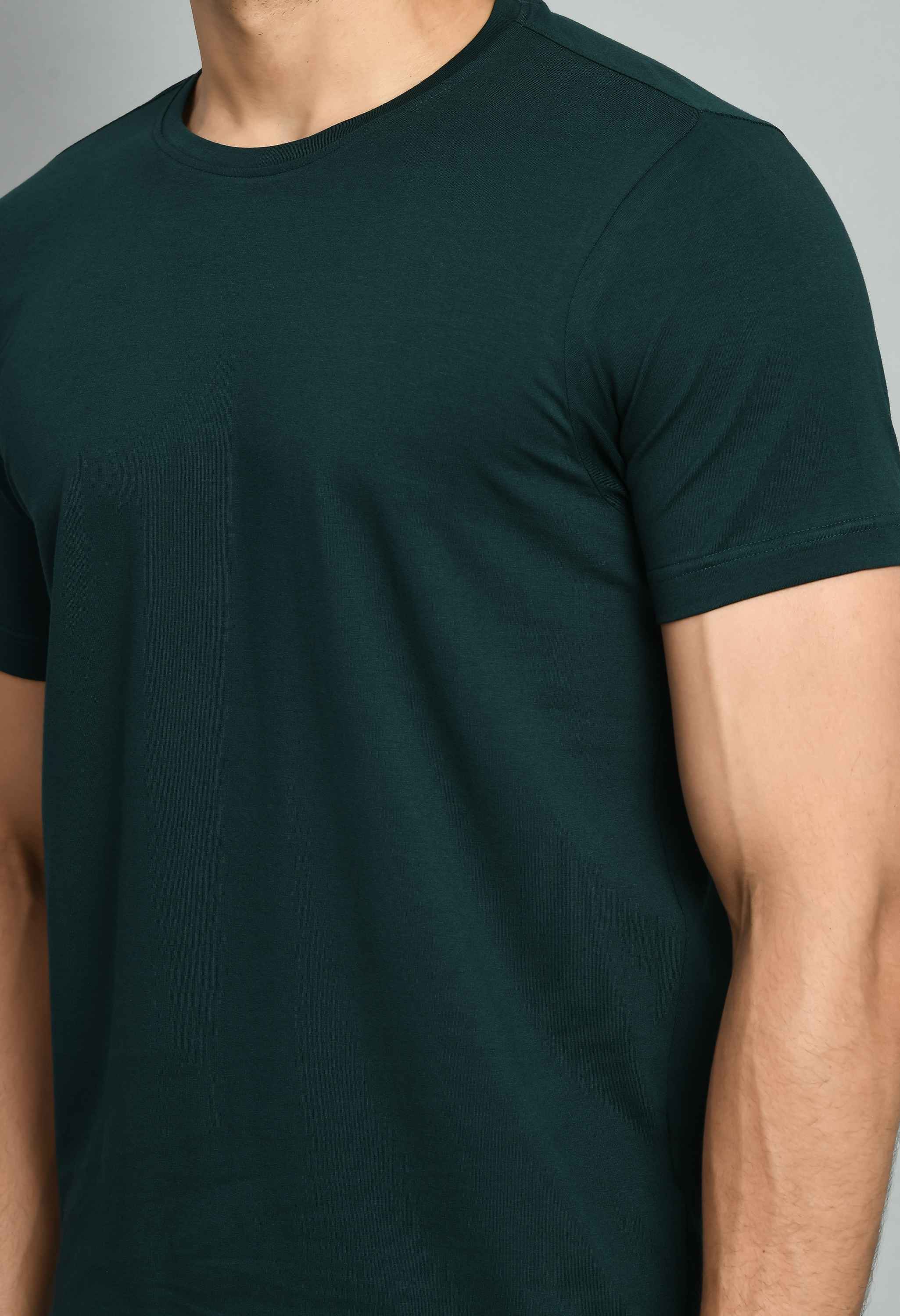 Men's Solid Green Smart Fit T-Shirt
