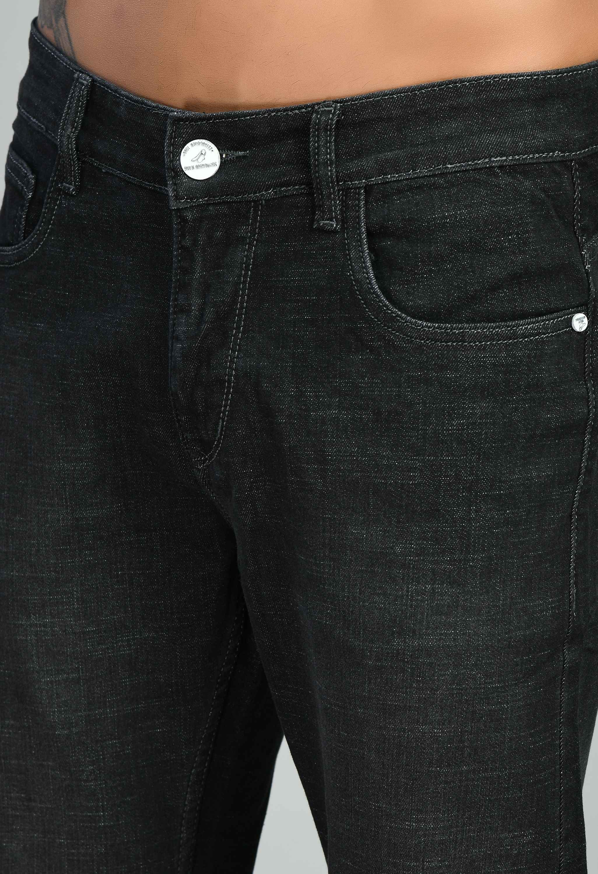 Men's Black Flat Finish Straight Fit Jeans