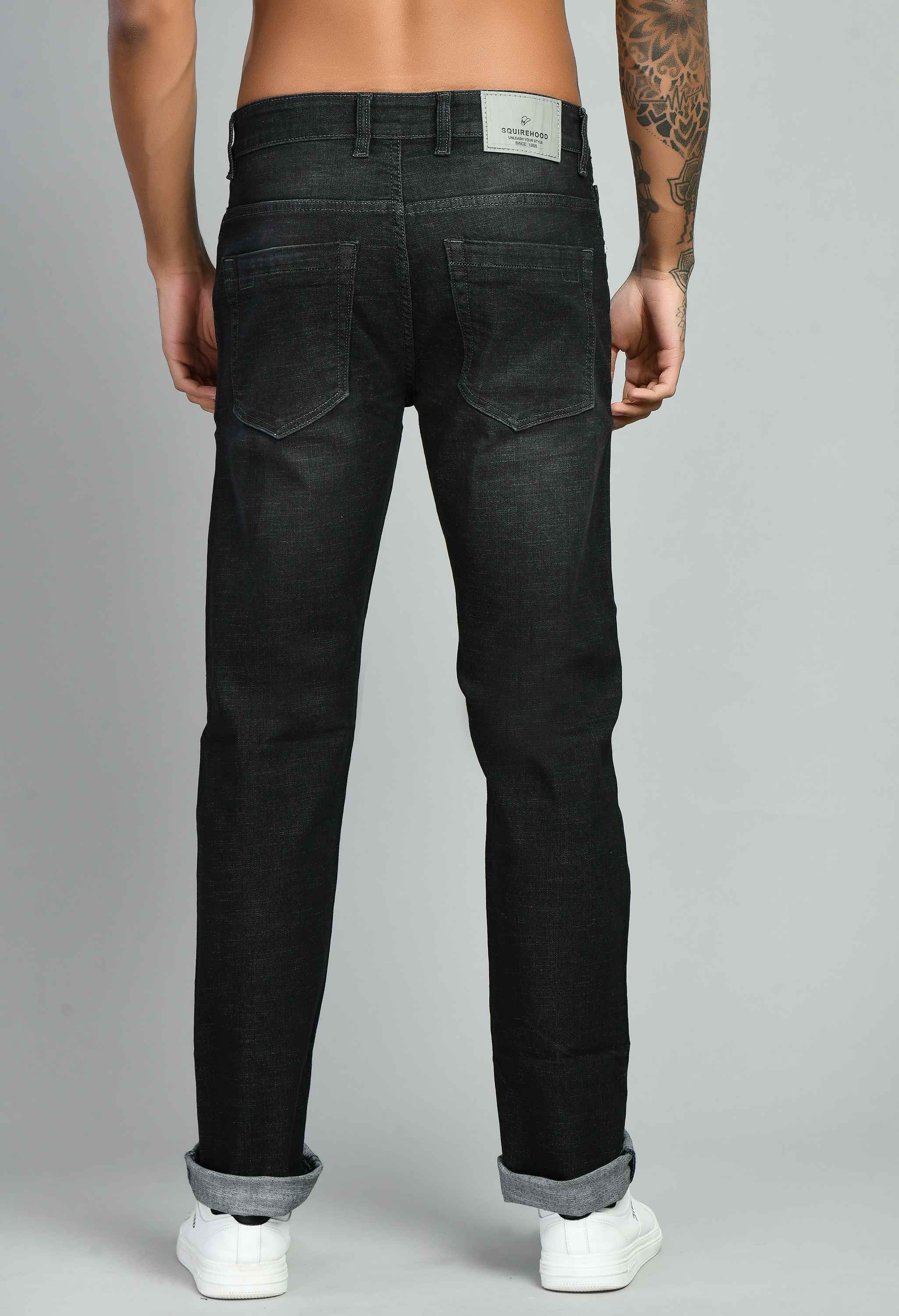 Men's Black Flat Finish Straight Fit Jeans