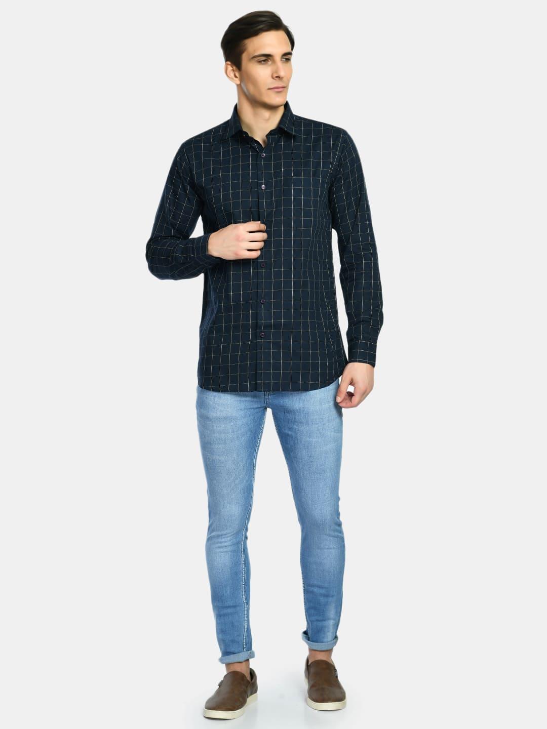 Men's Checks Cotton Spread Collar Shirt