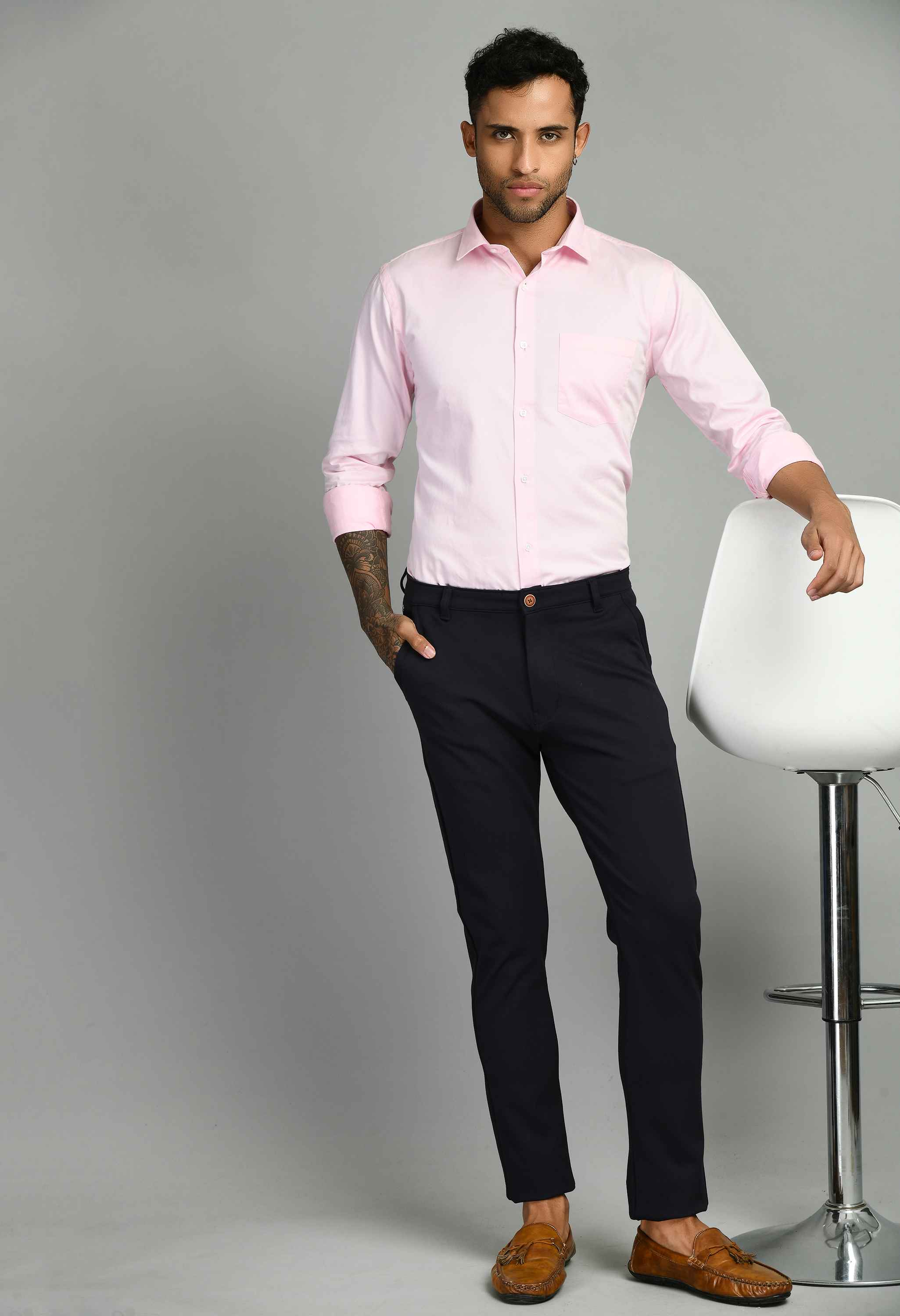 Men's Pink Spread Collar Solid Cotton Formal Shirt