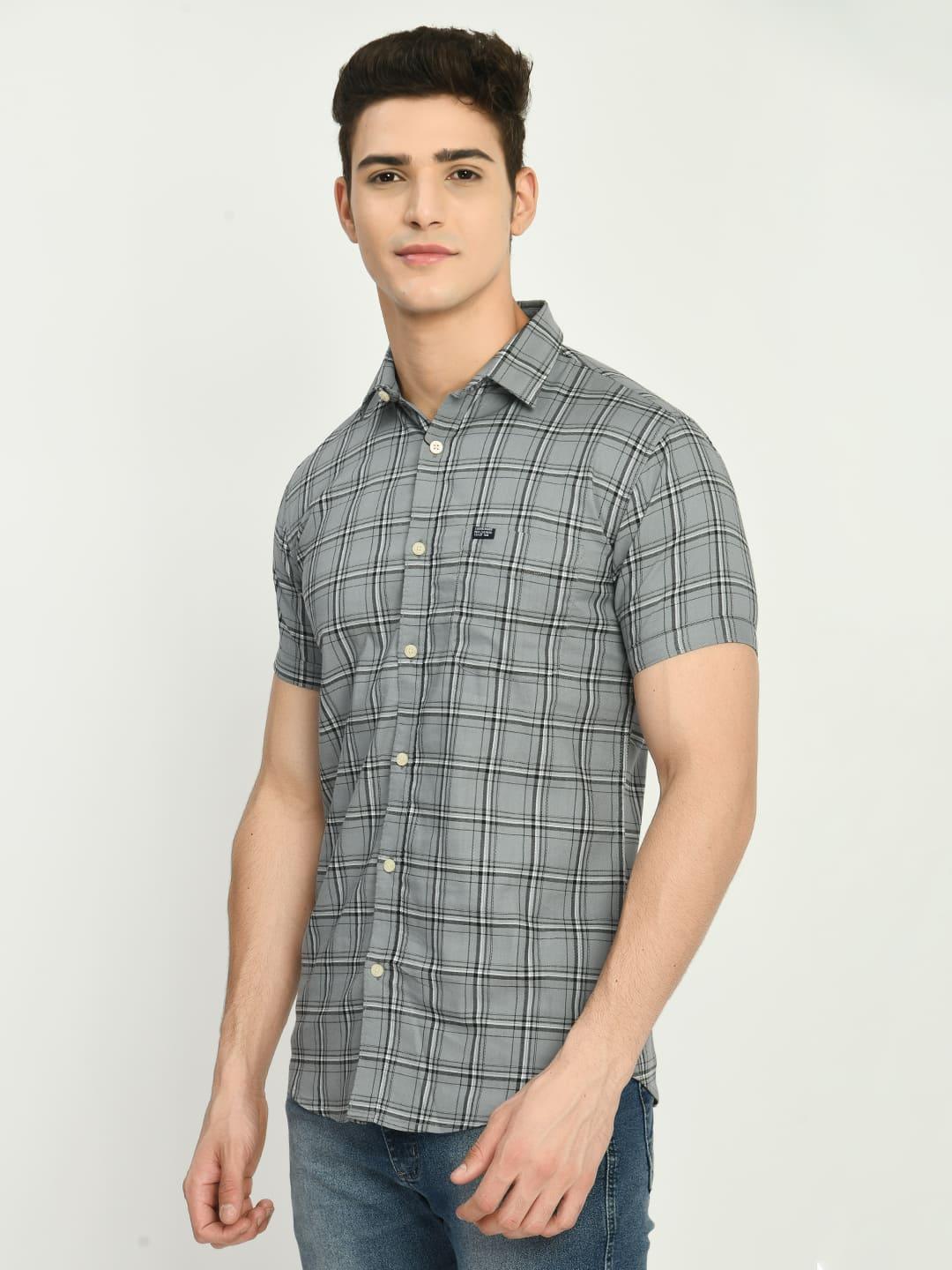 Men's Checked Regular Fit Short Sleeve Shirt